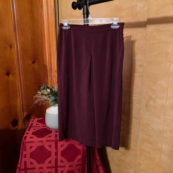 Gaucho- Palazzo Pants. - Picture 4 of 4